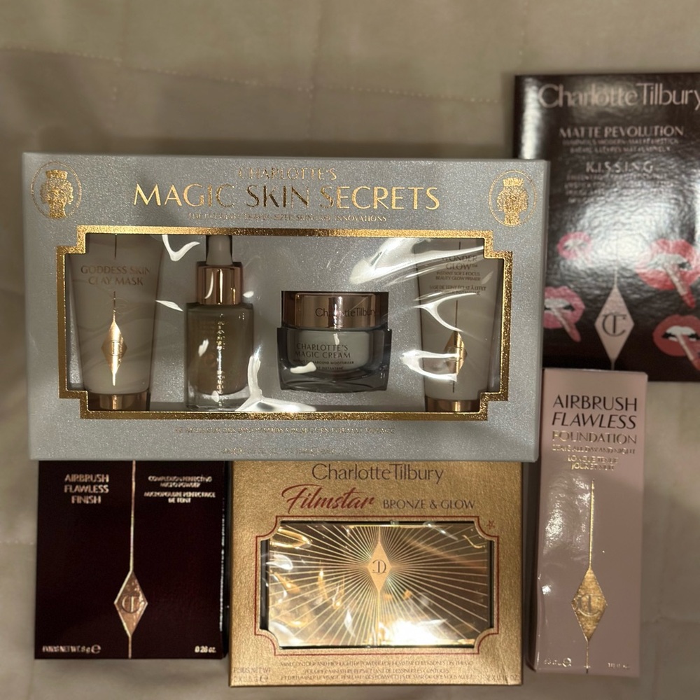 Charlotte Tilbury-Magic Skin Set+bronzer+airbrush Flawless powder+foundation